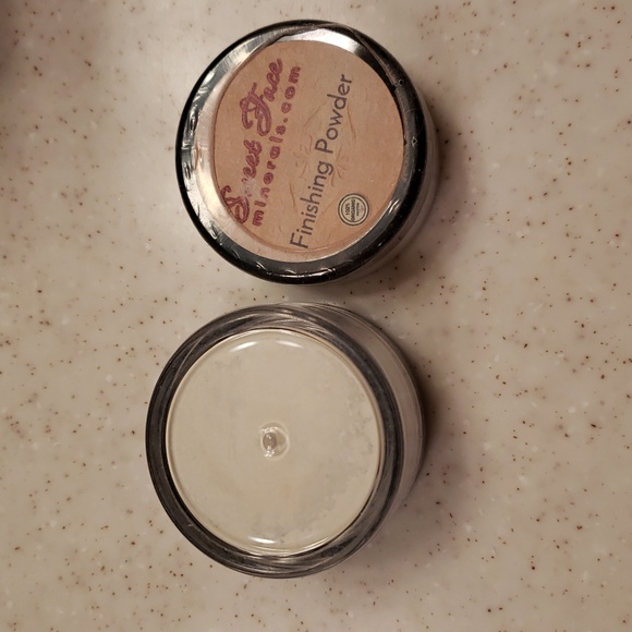 Sweet Face Minerals Other - NEW Sweet Face Minerals Finishing Powder